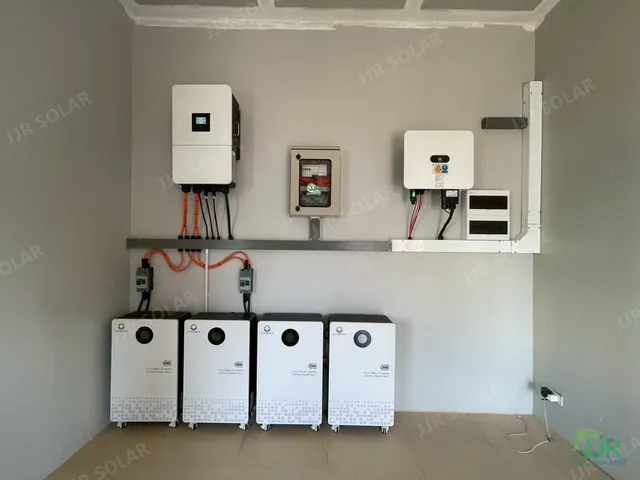 อินเวอร์เตอร์และแบตเตอรี่ระบบ Hybrid ติดตั้งผนังในบ้านลูกค้า